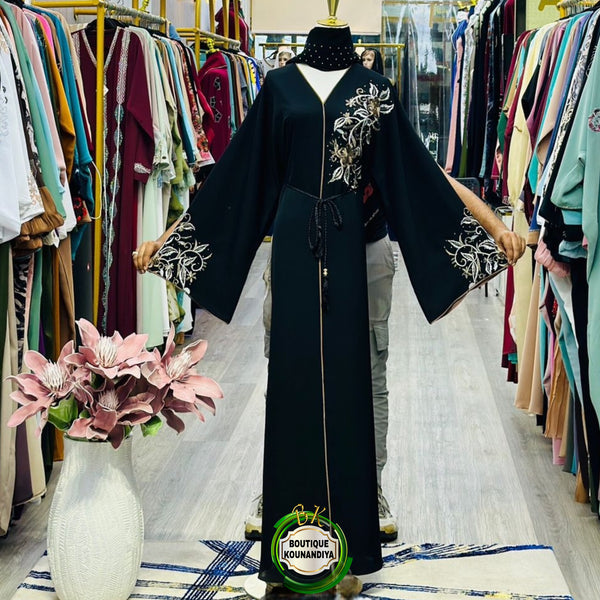 Abaya Shahina